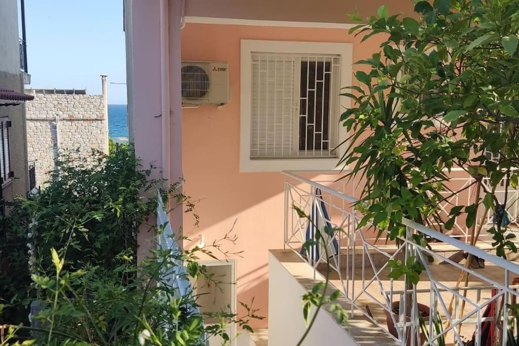 παραλιακό με αυλή Gythio
